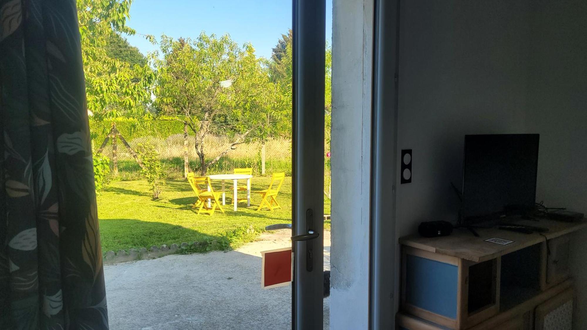Le Truc En Plus, Accessibles Pmr, Appartement 45 M2 Mitoyen Dans Une Maison Avec Un Autre Appartement Guérard Exterior foto